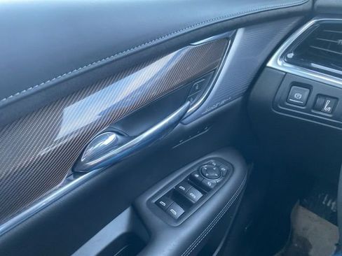 Used 2023 Cadillac XT6 Sport w/ LPO, ONYX Package image 19