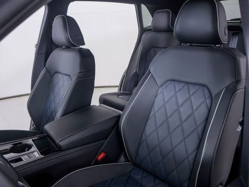 Used 2024 Volkswagen Atlas Cross Sport SEL Premium R-Line image 16