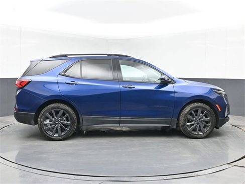 Used 2022 Chevrolet Equinox RS image 11