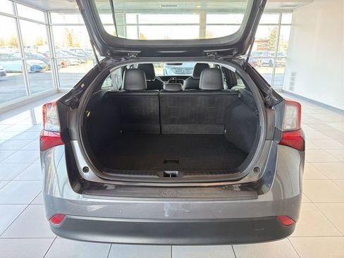 Used 2019 Toyota Prius XLE w/ Advanced Technology Package image 15