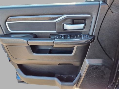 Used 2024 RAM 2500 Big Horn w/ Level 2 Equipment Group image 18