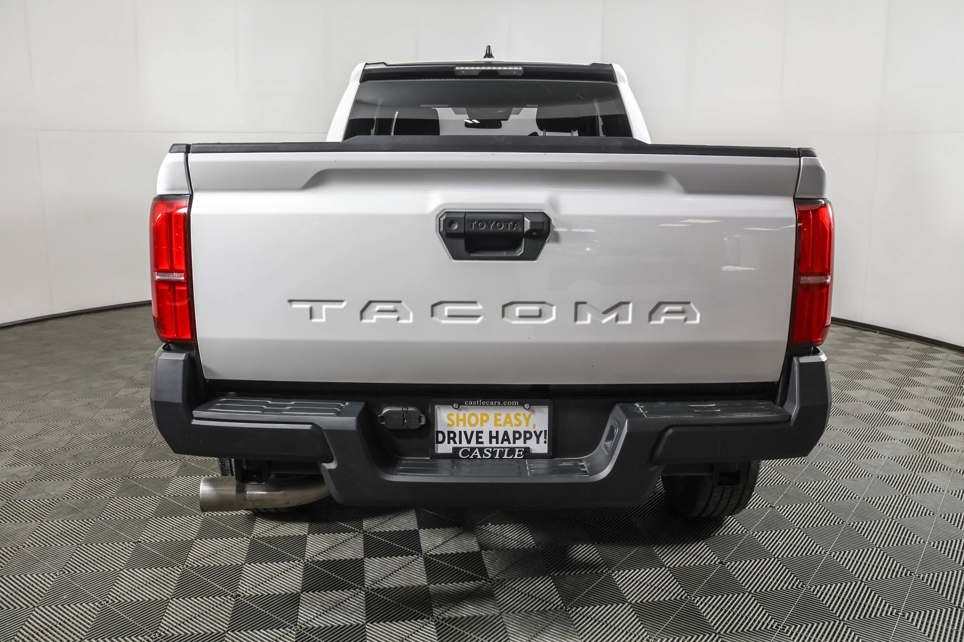 Used 2024 Toyota Tacoma SR RWD image 16