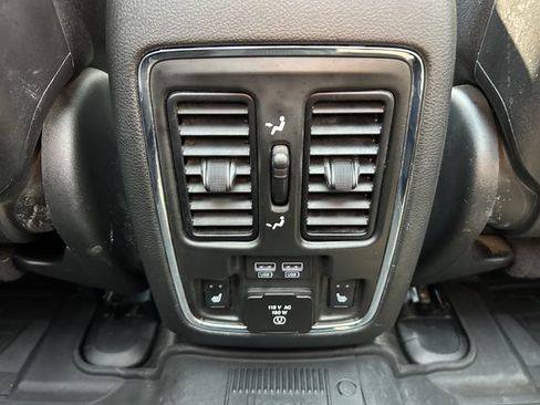 Used 2021 Jeep Grand Cherokee Limited w/ Luxury Group II AWD/4WD image 5