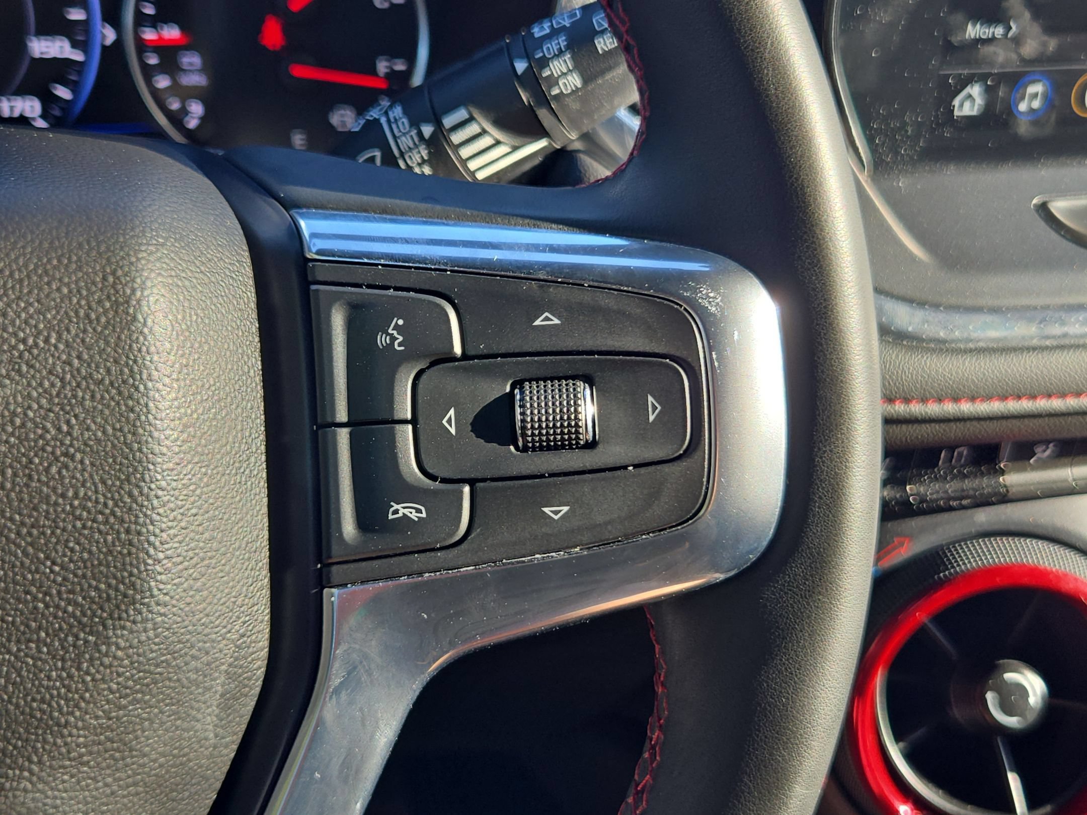 Certified 2023 Chevrolet Blazer RS FWD image 21