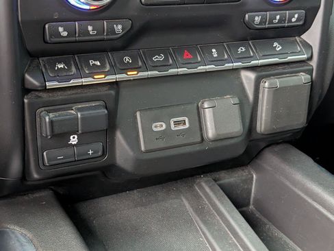 Used 2020 GMC Sierra 1500 AT4 w/ AT4 Premium Package AWD/4WD image 22