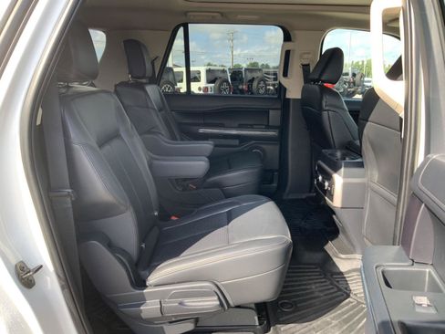 Used 2024 Ford Expedition Max XLT AWD/4WD image 56