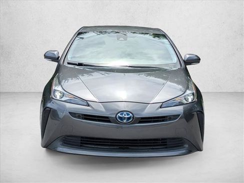 Used 2022 Toyota Prius LE FWD image 2