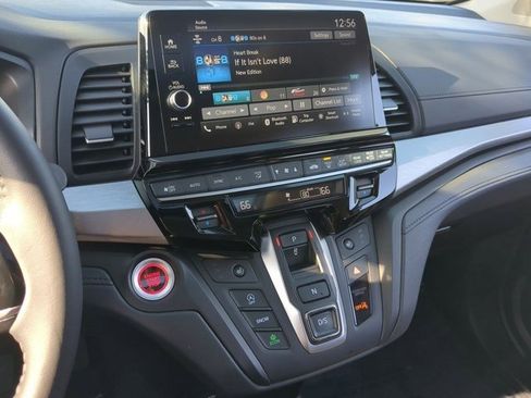 Used 2025 Honda Odyssey EX-L image 13
