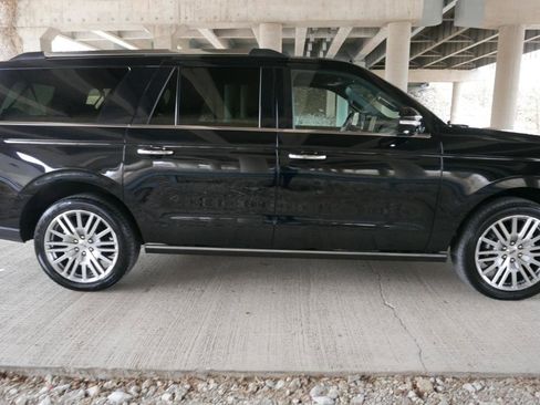 Used 2024 Ford Expedition Max Limited AWD/4WD image 37