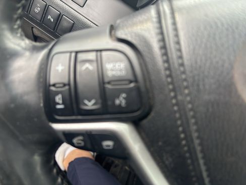 Used 2015 Toyota Highlander Limited Platinum image 7