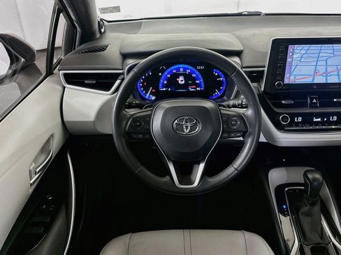 Used 2019 Toyota Corolla XSE FWD image 18
