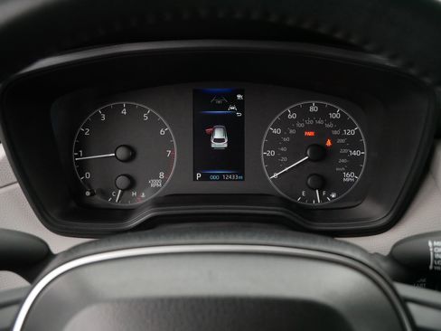 Certified 2024 Toyota Corolla Cross LE image 21