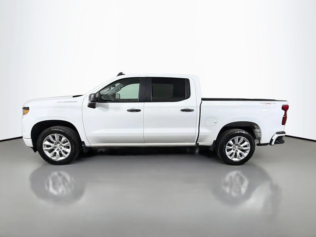 Used 2022 Chevrolet Silverado 1500 Custom AWD/4WD image 9