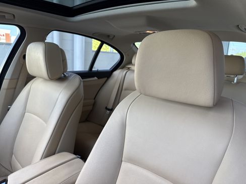 Used 2013 BMW 528i Sedan RWD image 19