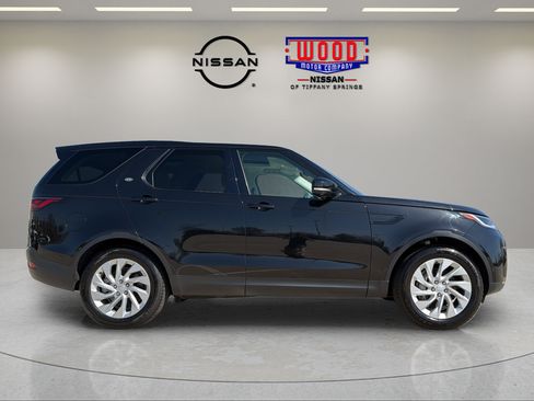 Used 2025 Land Rover Discovery S AWD/4WD image 2