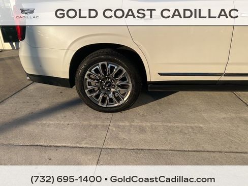 Used 2023 GMC Yukon Denali Ultimate image 6