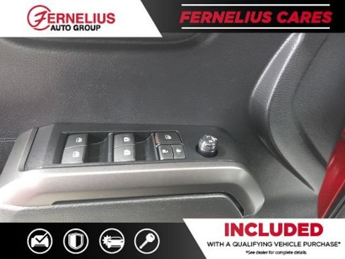 Used 2022 Toyota Tacoma TRD Sport w/ TRD Premium Sport Package AWD/4WD image 17