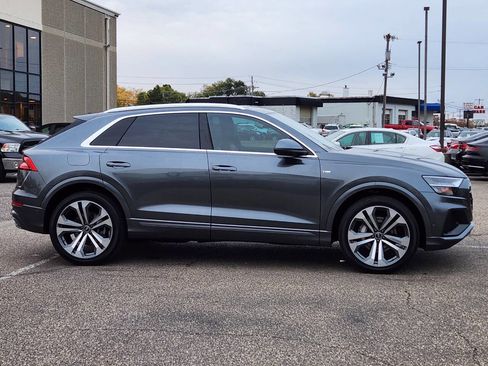 Used 2021 Audi Q8 Premium Plus w/ Premium Plus Package image 11