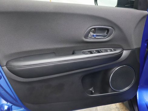 Used 2021 Honda HR-V EX image 16