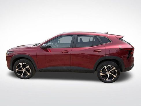 Used 2024 Chevrolet Trax RS FWD image 3