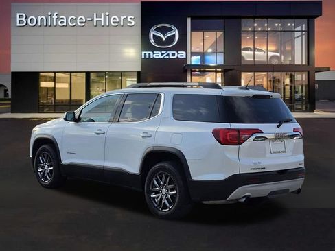 Used 2017 GMC Acadia SLT AWD/4WD image 3
