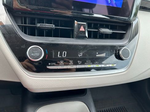 Used 2024 Toyota Corolla LE FWD image 26