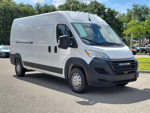 Used 2023 RAM ProMaster 2500 FWD image 3