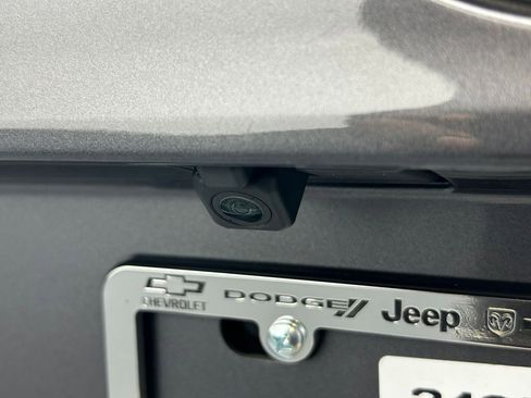 Used 2024 Toyota Highlander LE image 63