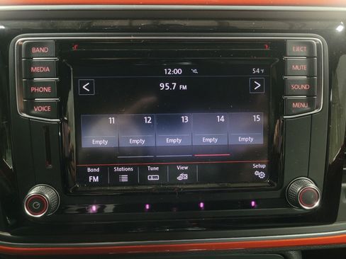 Used 2016 Volkswagen Beetle 1.8T SE image 25