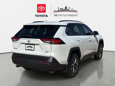Used 2025 Toyota RAV4 XLE Premium image 3