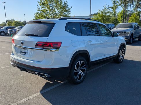 Used 2023 Volkswagen Atlas SE image 4