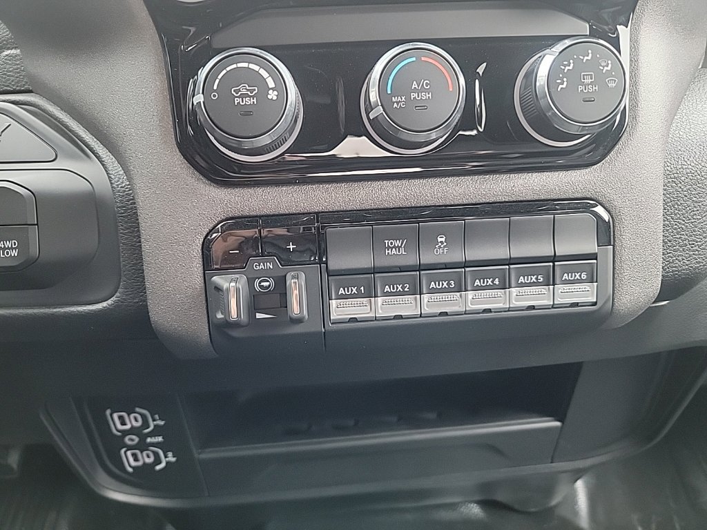 New 2026 RAM 3500 Tradesman w/ Chrome Appearance Group A AWD/4WD image 12
