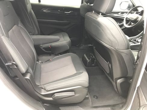 Used 2023 Jeep Grand Cherokee L Laredo w/ Luxury Tech Group I image 17