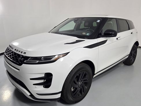 Used 2022 Land Rover Range Rover Evoque R-Dynamic S image 3
