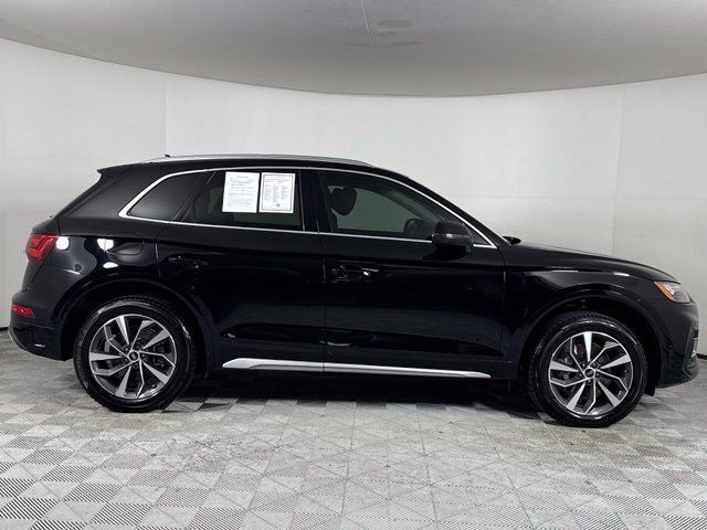 Used 2021 Audi Q5 2.0T Premium Plus w/ Premium Plus Package AWD/4WD image 9