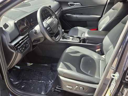 Used 2026 Kia Sportage EX FWD image 11
