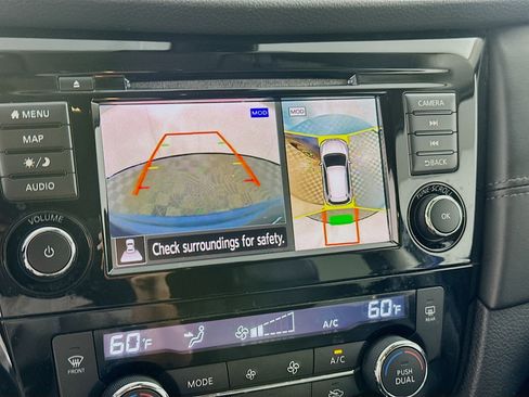 Used 2020 Nissan Rogue SL FWD image 22