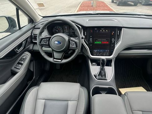 Used 2025 Subaru Outback Onyx Edition image 22