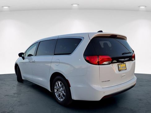 New 2026 Chrysler Voyager LX FWD image 7