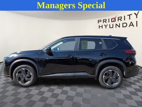Used 2025 Nissan Rogue SV FWD image 7