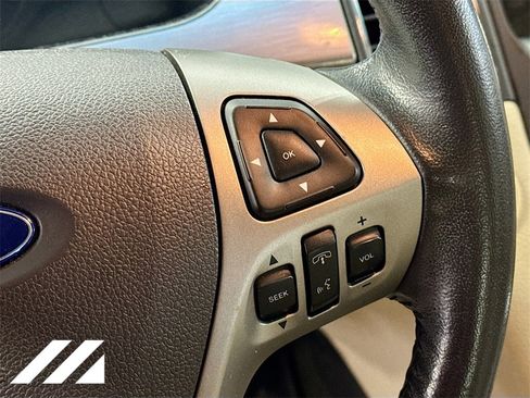 Used 2014 Ford Taurus SEL w/ Equipment Group 201A image 13