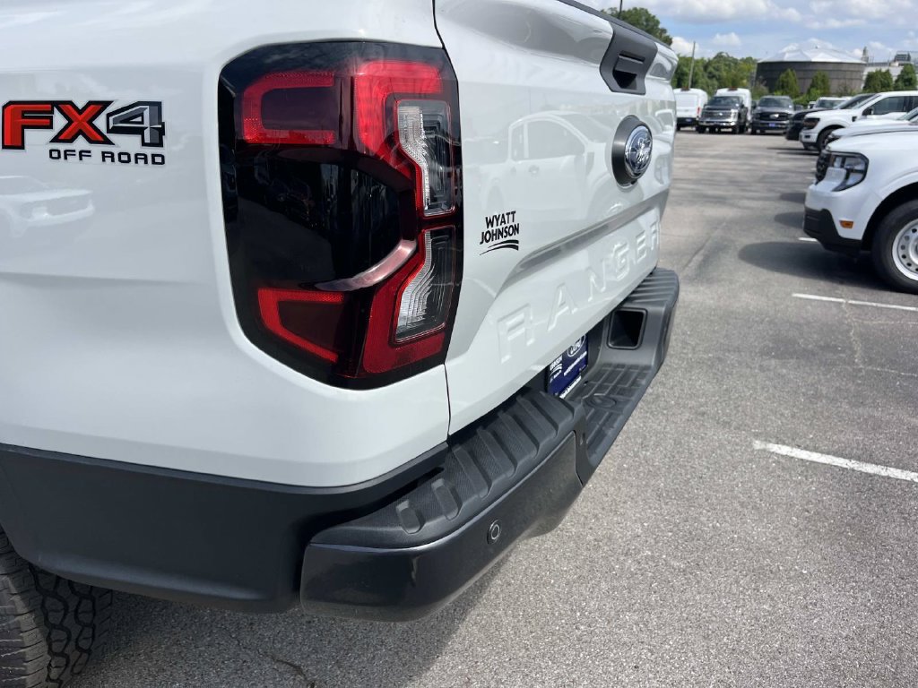 New 2026 Ford Ranger XLT w/ FX4 Off-Road Package AWD/4WD image 12