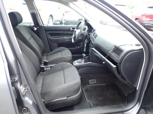 Used 2005 Volkswagen Jetta GL FWD image 12