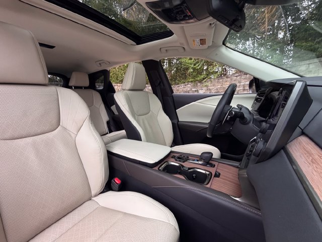 Certified 2023 Lexus RX 350 Premium Plus w/ Cold Area Package AWD/4WD image 30