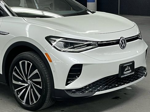 Used 2023 Volkswagen ID.4 Pro S Plus image 41