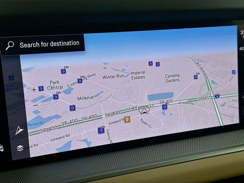 Certified 2025 Porsche Cayenne AWD/4WD image 16