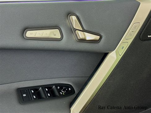 Used 2025 BMW iX xDrive50 w/ Premium Package image 18