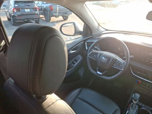 Used 2024 Buick Encore GX Sport Touring image 15