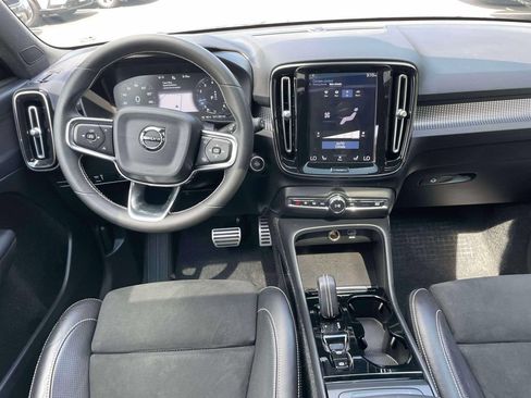 Used 2021 Volvo XC40 T5 R-Design w/ Protection Package Premier AWD/4WD image 12