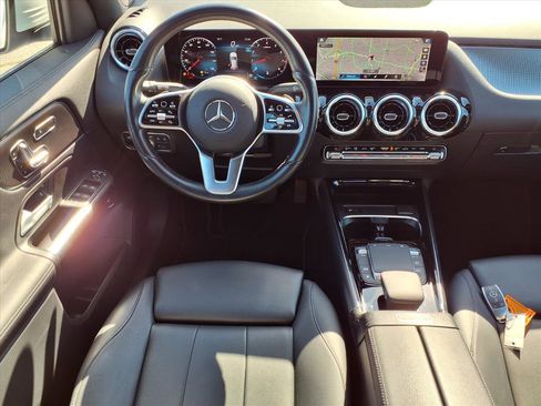 Used 2022 Mercedes-Benz GLA 250 4MATIC image 2